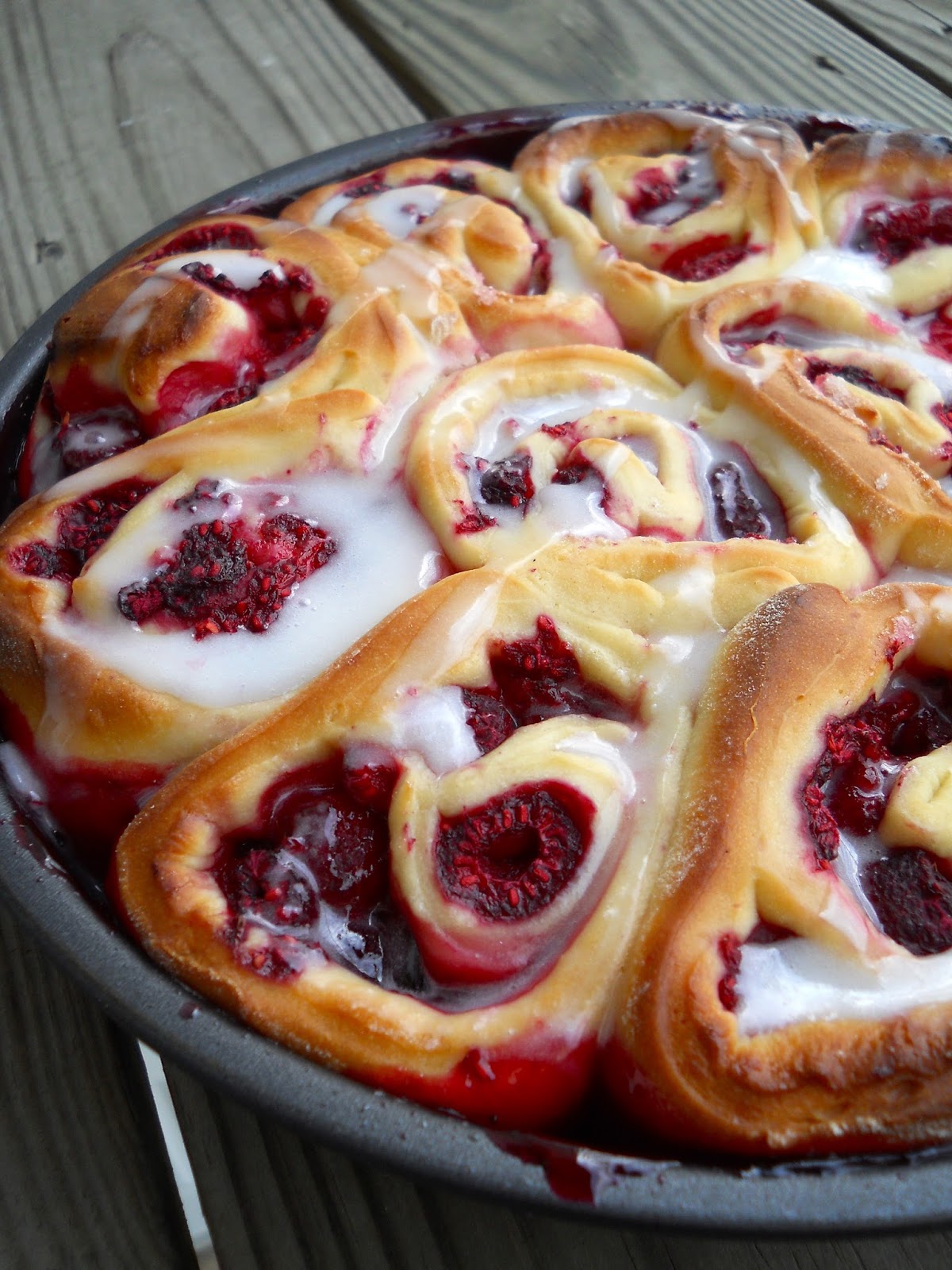 raspberry swirl rolls